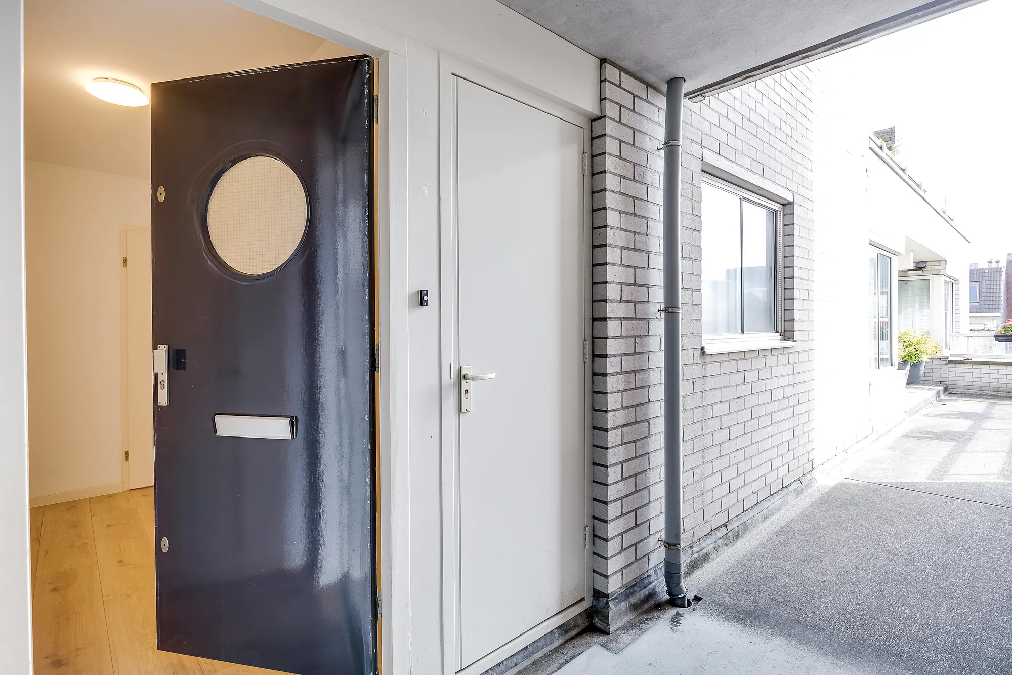 Antonlaan 120-A, Zeist, front door of the apartment on the gallery