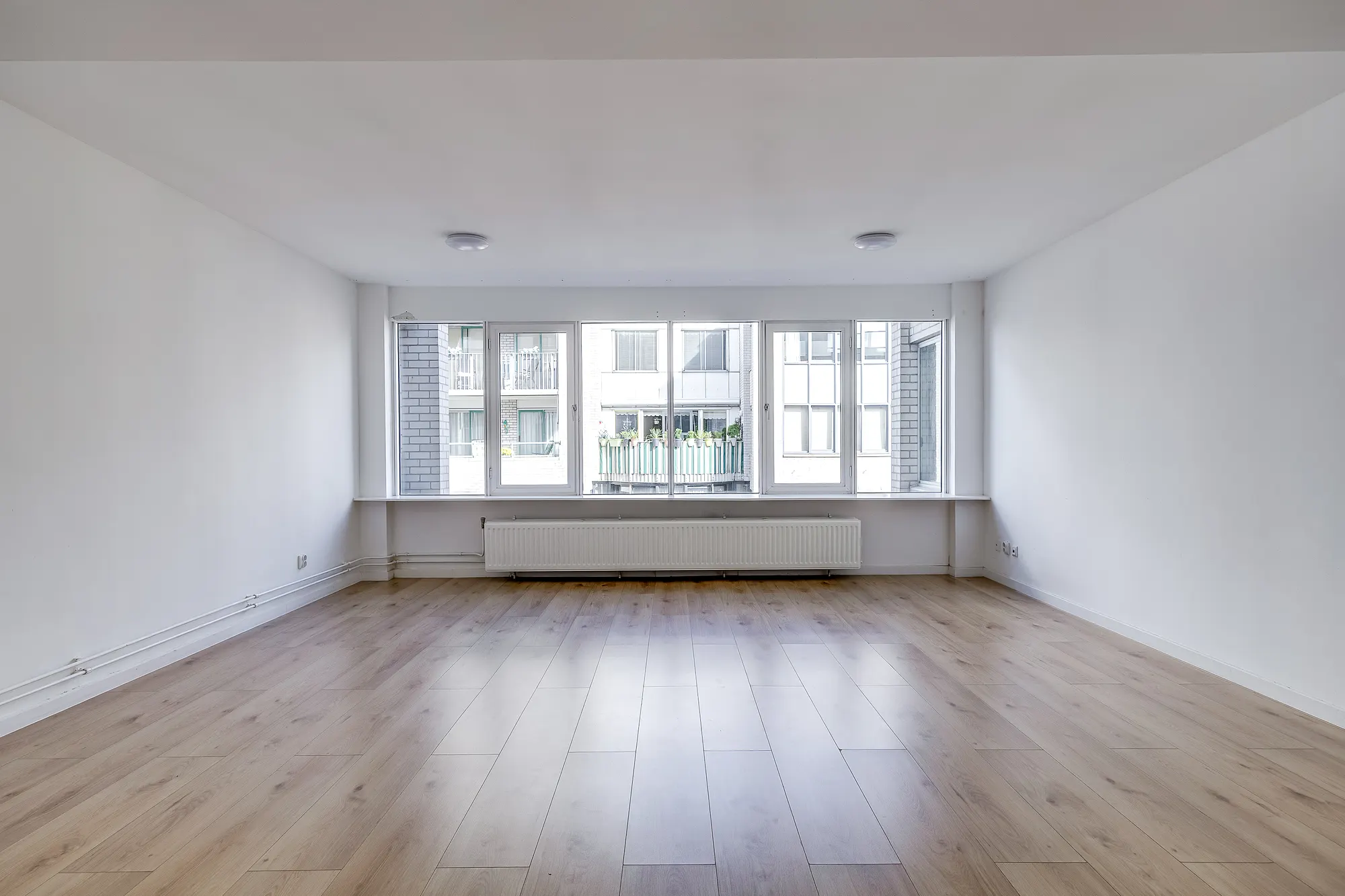 Antonlaan 120-A, Zeist, bright living room with large window